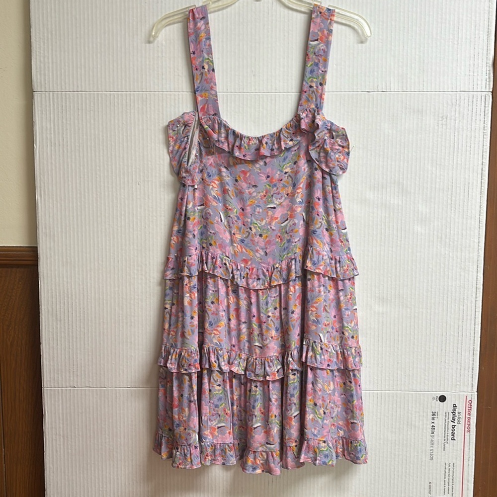 Olivaceous Tiered Dress W/Blue Background W/Flowers  Size Junior Medium